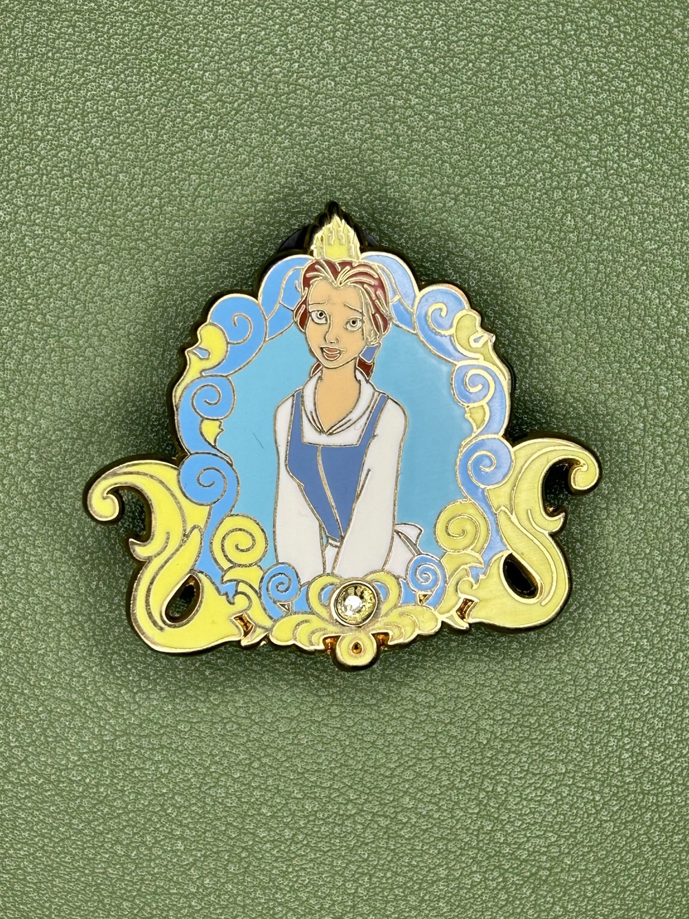 Fantasy Belle Pin